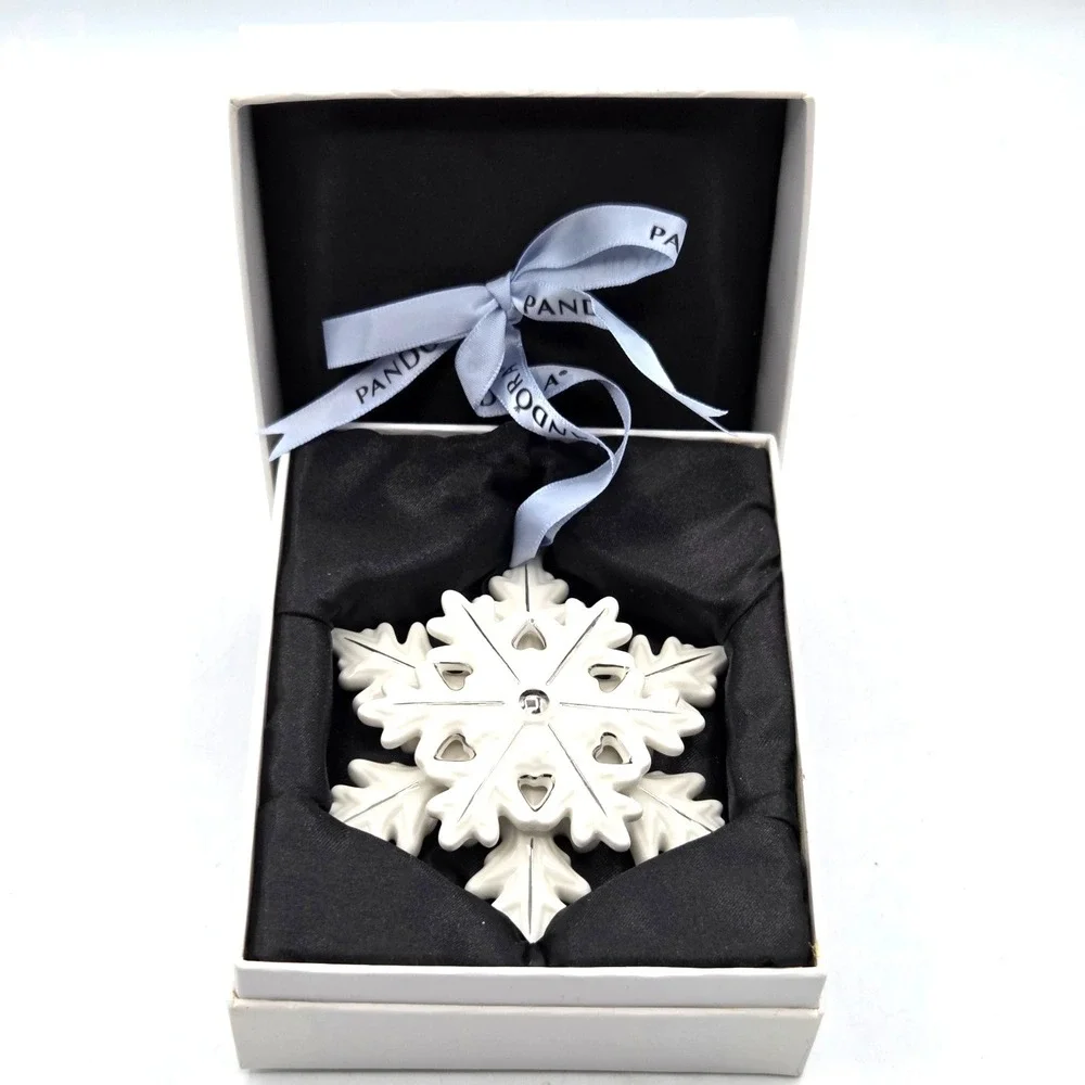 Pandora Snowflake‎ Christmas Ornament 2015 LTD Edition, Retired & Original Box.
